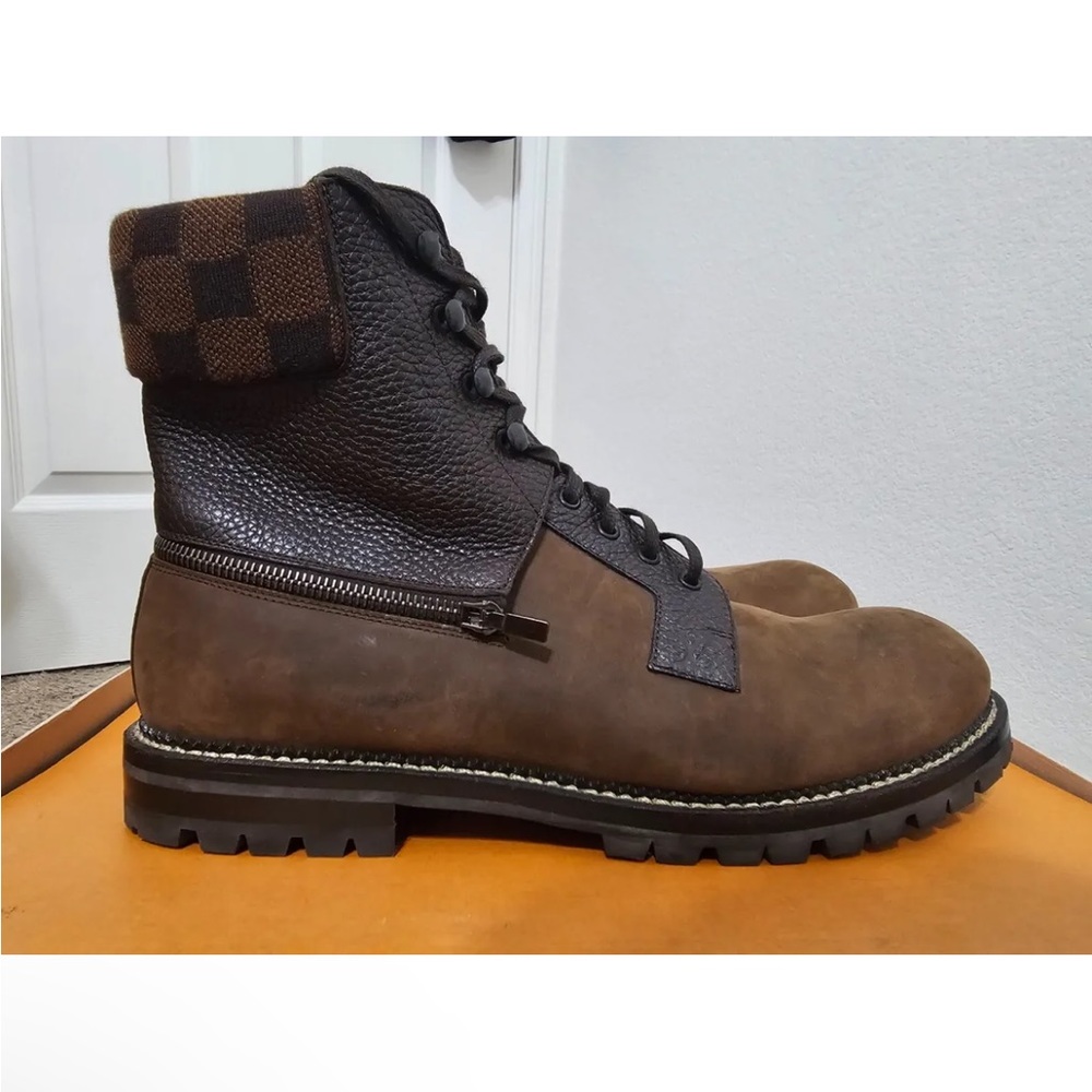 Louis Vuitton suede boot shoe size 10 lv us 11 made in Italy damier print winter
